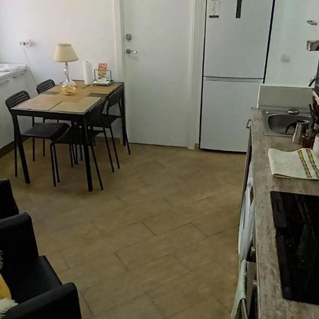 Habitacion Ap Madrid Exterior photo