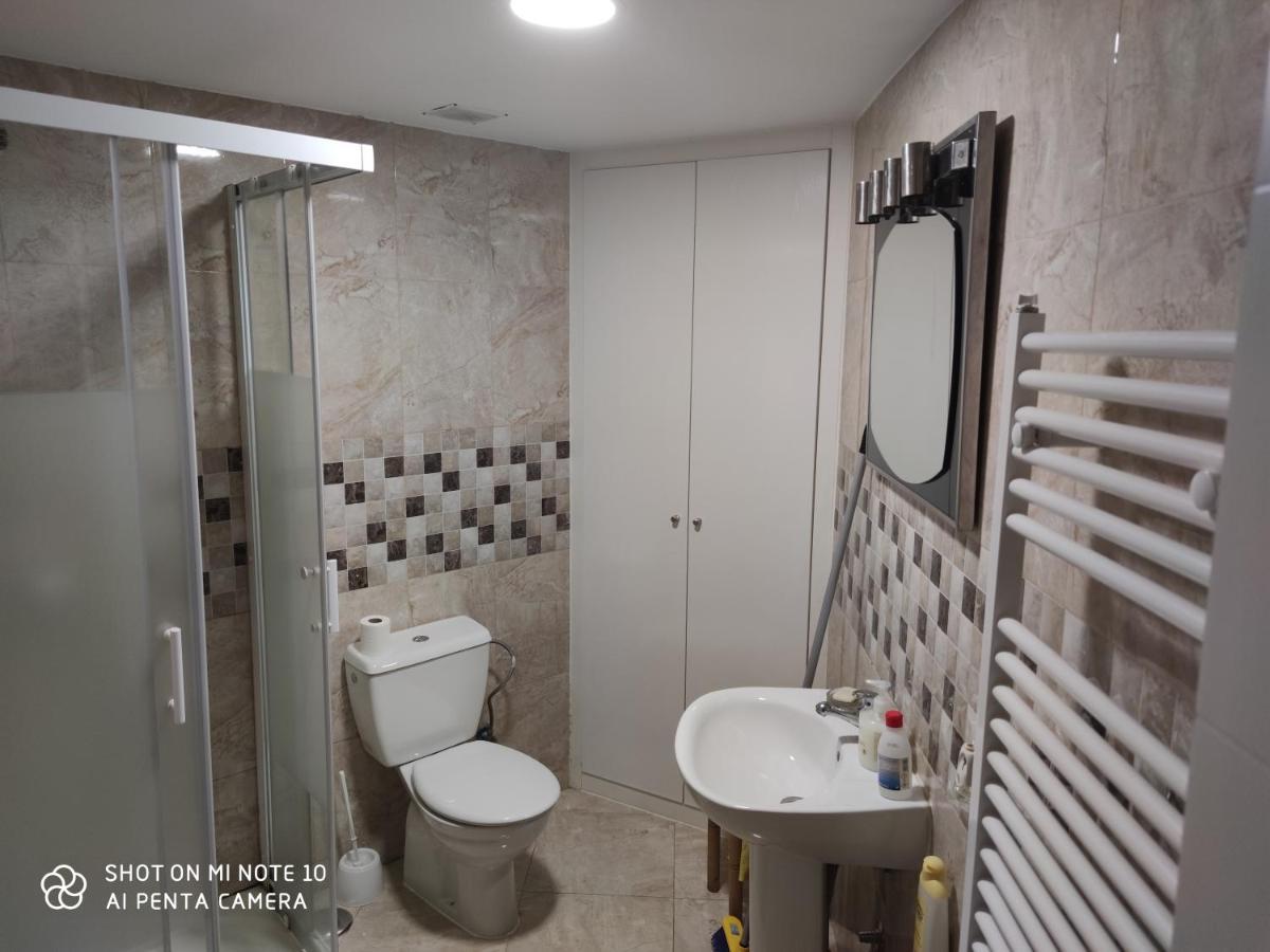 Habitacion Ap Madrid Exterior photo