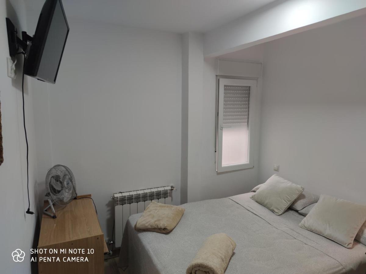 Habitacion Ap Madrid Exterior photo